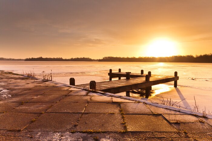 Papier peint  Passerelle courte au bord du lac
