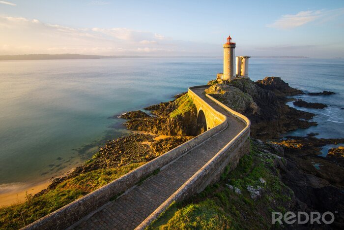 Papier peint  Passerelle en pierre et phare