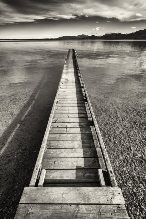 Papier peint  Passerelle étroite noir et blanc