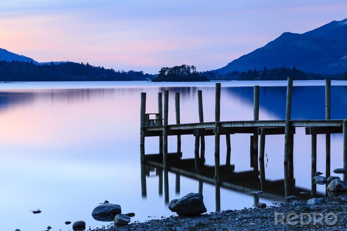 Papier peint  Passerelle fond bleu
