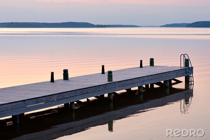 Papier peint  Passerelle lac vide