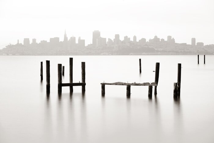 Papier peint  Passrelle délabrée noir et blanc