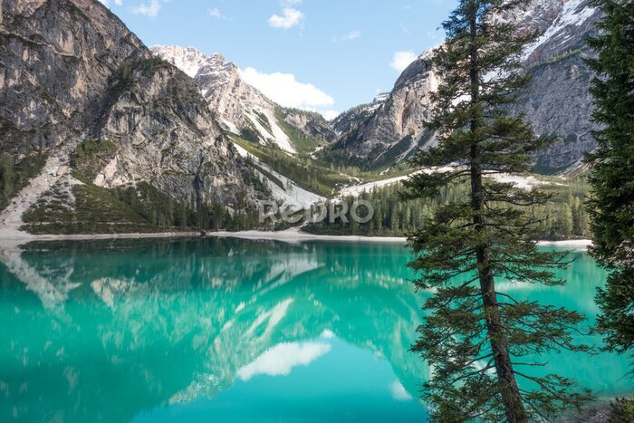 Papier peint  Paysage de lac turquoise dans les montagnes