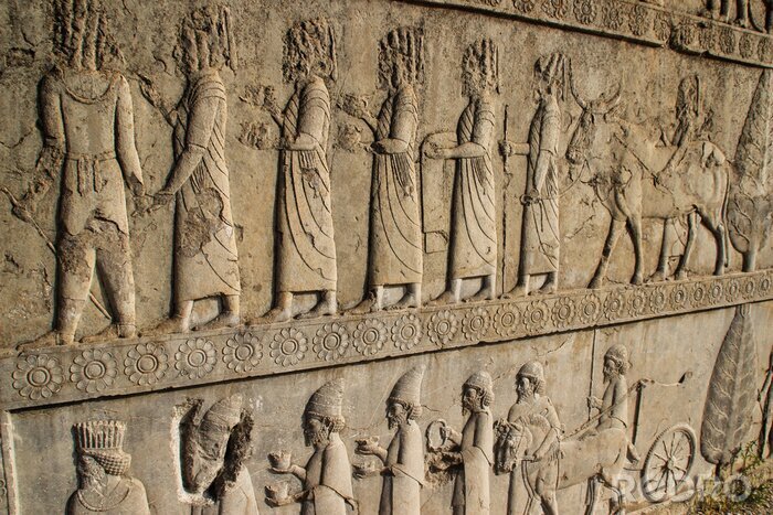 Papier peint  Persepolis, Iran - May 15, 2017: Walls of the ancient capital of Persia. Persepolis is the capital of the Achaemenid kingdom. sight of Iran. Ancient Persia. Bas-relief on the walls of old buildings.