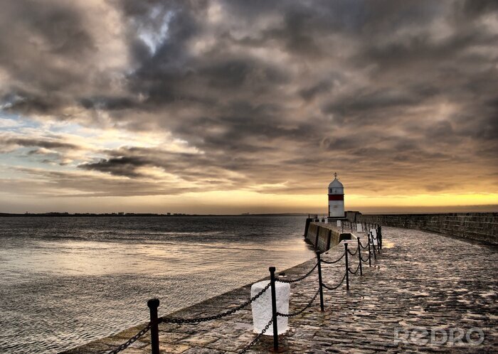 Papier peint  Phare au bout d'une jetée