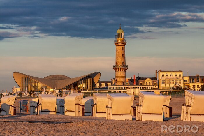 Papier peint  Phare delta de Warnow au soleil couchant