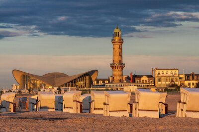 Papier peint  Phare delta de Warnow au soleil couchant