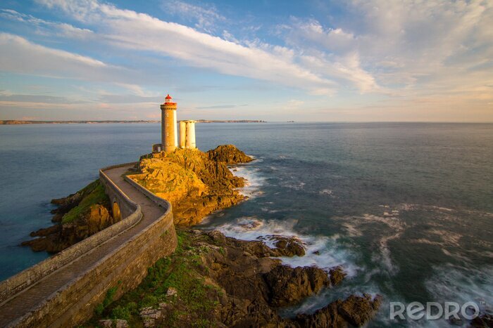 Papier peint  Phare sur un promontoire rocheux