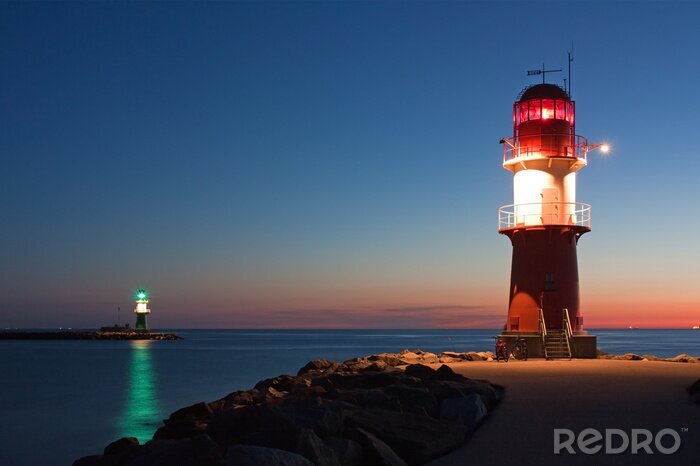 Papier peint  Phares maritimes colorés la nuit