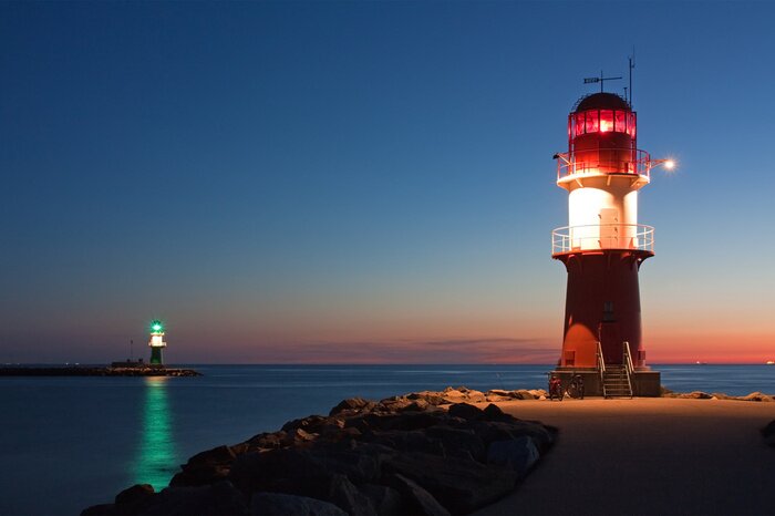 Papier peint  Phares maritimes colorés la nuit