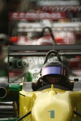 Papier peint  Pilotes de course dans leurs autos