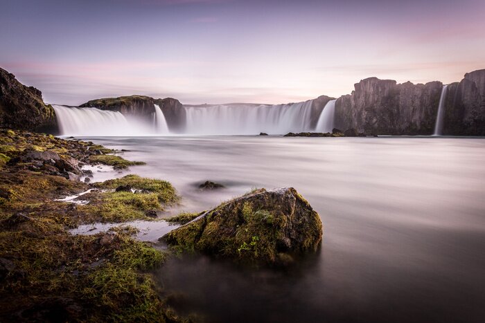 Papier peint  Pittoresques cascades en Islande