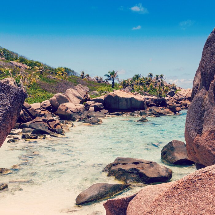Papier peint  Plage dans les rochers