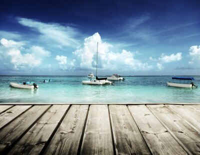 Plage des Caraïbes et yachts