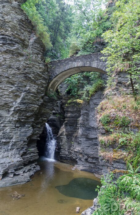Papier peint  Pont au-dessus d'une chute d'eau