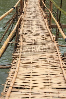 Papier peint  Pont en bambou eau