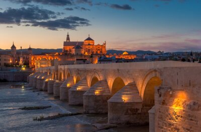Papier peint  Pont illuminé en Espagne