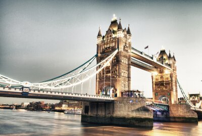 Papier peint  Pont londonien vue nocturne