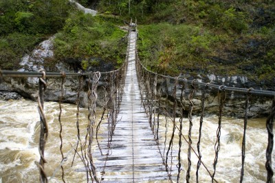 Papier peint  Pont rivière agitée