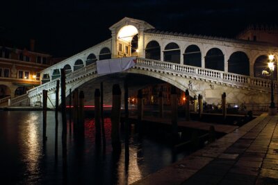 Pont vénitien la nuit