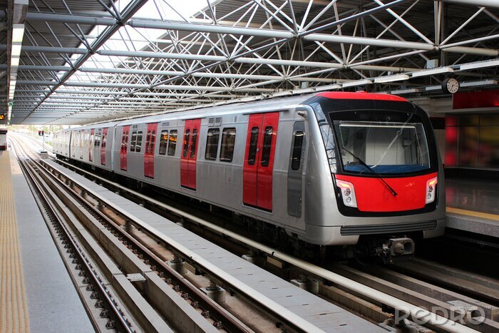 Papier peint  Rame de métro à la station de métro