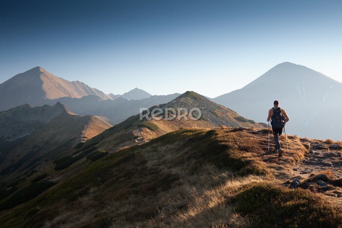 Papier peint  Randonneur dans les montagnes Tatras