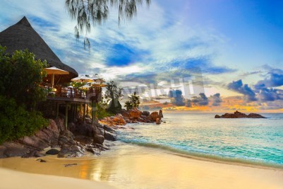 Papier peint  Restaurant sur la plage