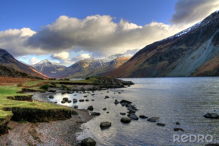 Papier peint  Rivière paisible et montagnes