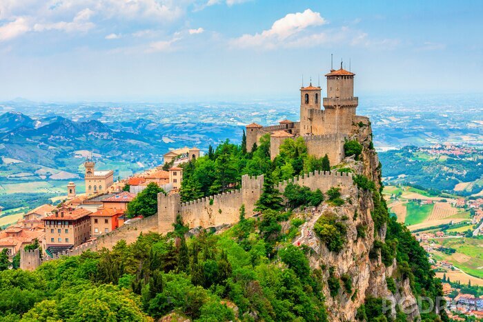 Papier peint  Rocca della Guaita, the most ancient fortress of San Marino, Italy.