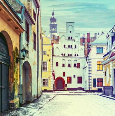Rue peinte multicolore à Riga