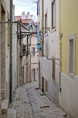 Papier peint  Ruelle ancienne à Lisbonne