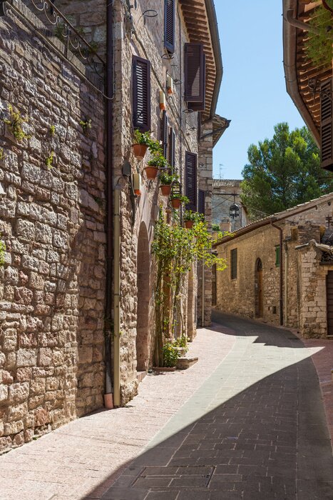 Papier peint  Ruelle déserte sous le soleil