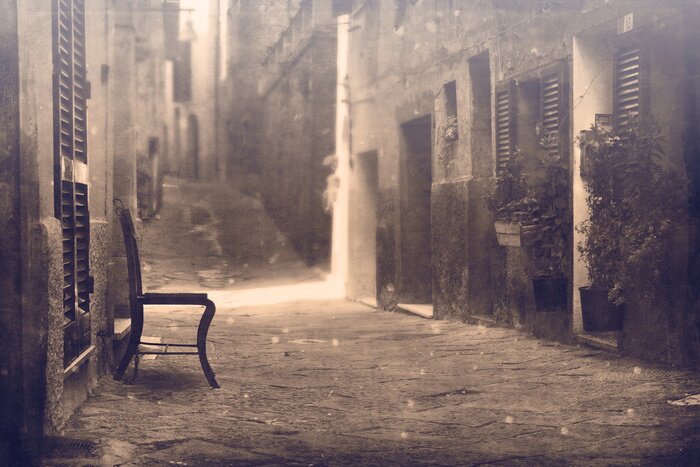 Papier peint  Ruelle sombre embrumée