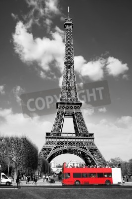 Papier peint  Ruelles de Paris près de la Tour Eiffel