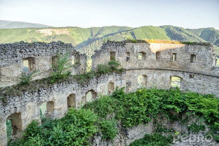 Papier peint  Ruines de château en Slovaquie