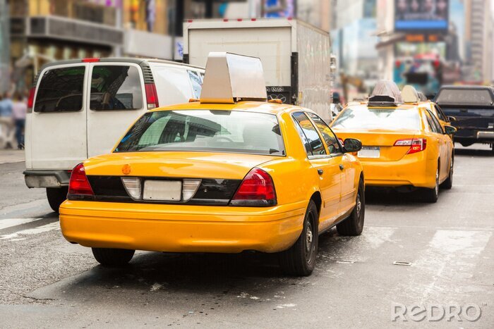 Papier peint  Taxis au milieu des voitures