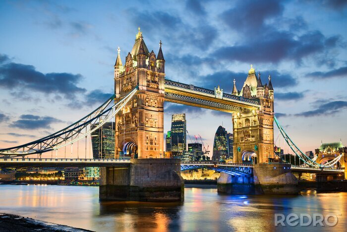Papier peint  Tower Bridge à Londres, Royaume-Uni dans la nuit