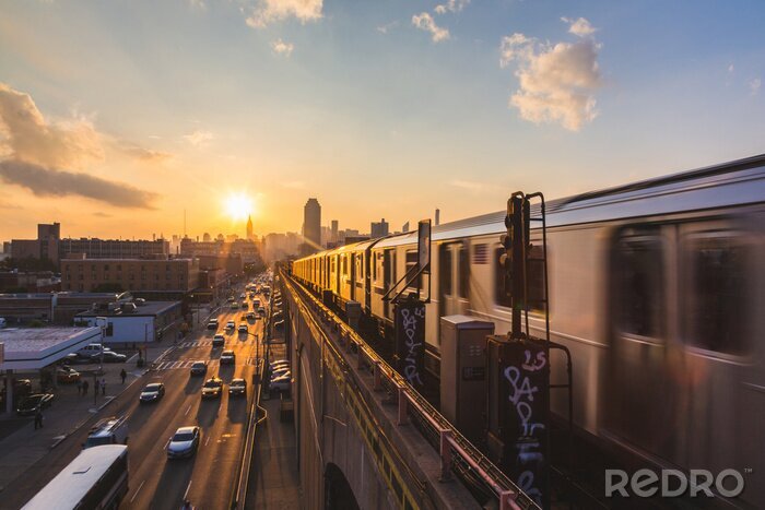 Papier peint  Train sur le viaduc le soir