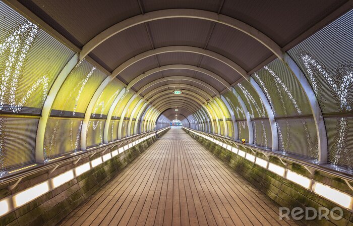 Papier peint  Tunnel moderne avec une rampe