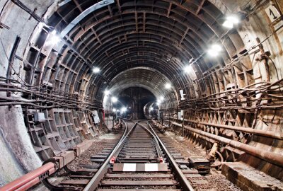 Tunnel technique 3d avec des voies ferrées