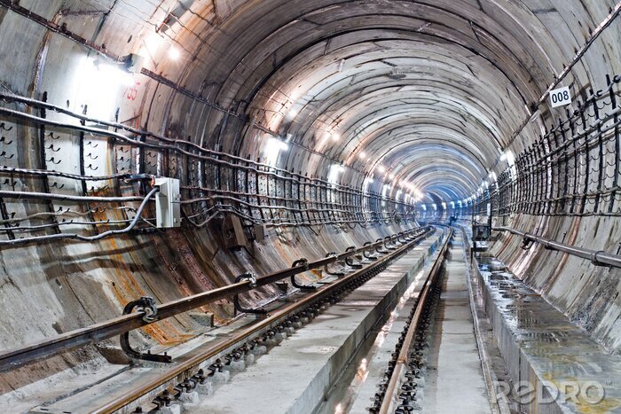 Papier peint  Tunnel technique avec une voie ferrée