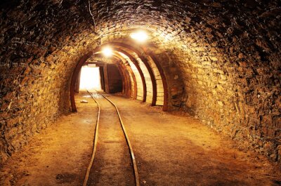 Tunnel tridimensionnel dans une mine