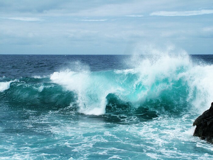 Papier peint  Vagues de la mer et ciel