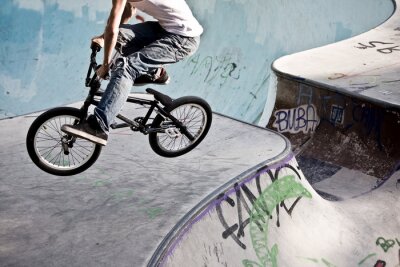 Papier peint  Vélo BMX dans un skatepark
