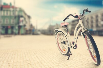 Papier peint  Vélo sur une place en ville