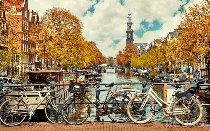 Papier peint  Vélos avec la ville d'Amsterdam en arrière-plan
