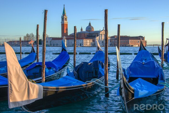 Papier peint  Venise ensoleillée et ses gondoles