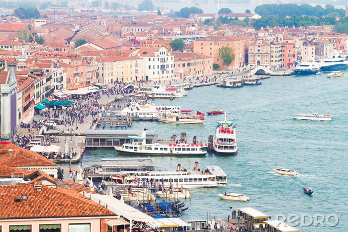 Papier peint  Venise et son port coloré