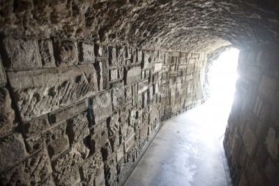 Papier peint  Vieux tunnel en pierre
