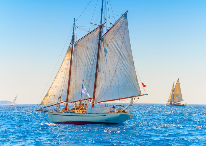 Papier peint  Voiliers sur la côte grecque